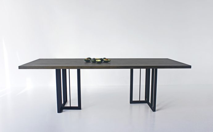 CUBUS dining table